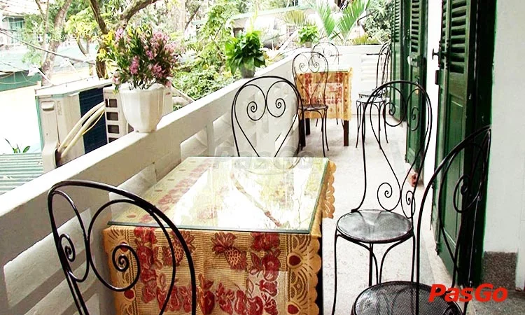 nha-hang-hoa-loc-quan-nguyen-quyen-slide-11