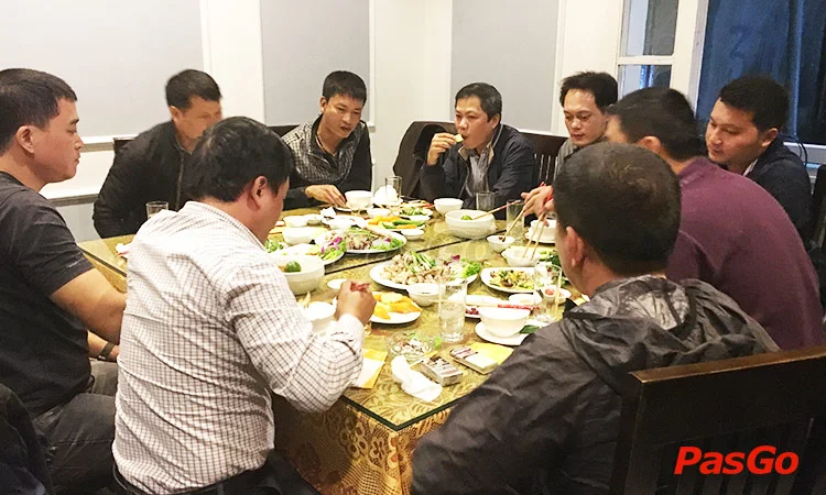 nha-hang-hoa-loc-quan-nguyen-quyen-slide-12