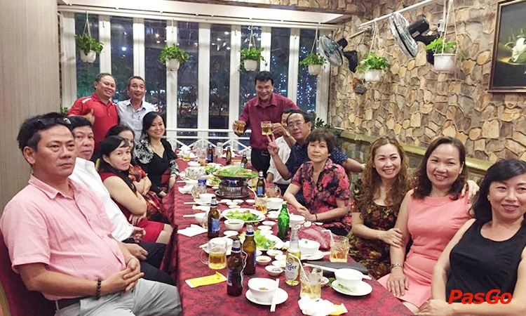 nha-hang-hoa-pho-quan-ben-van-don-12