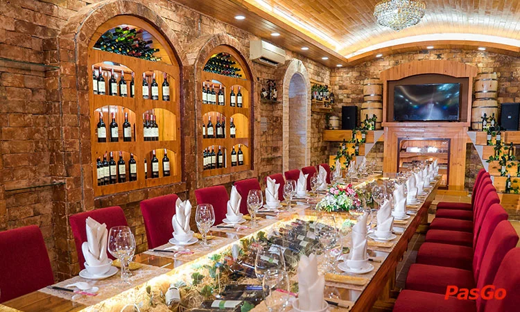 nha-hang-hoa-vien-de-nhat-hoang-viet-11