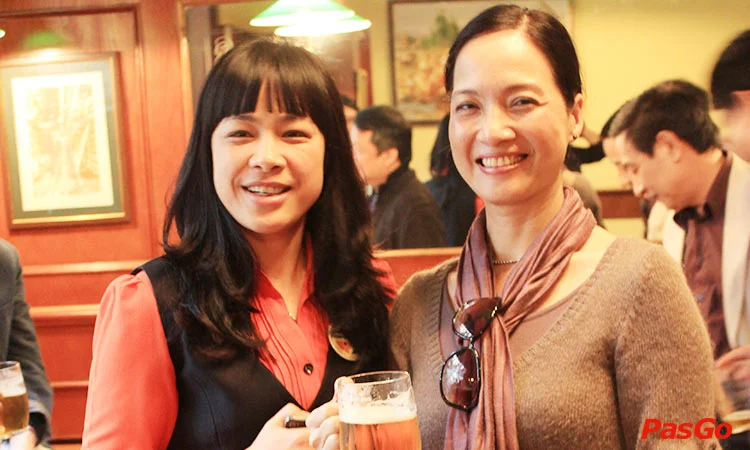 nha-hang-hoa-vien-pilsner-original-nguyen-bieu-11