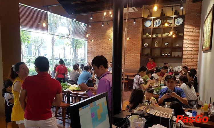 nha-hang-hoang-tam-vinhomes-central-park-binh-thanh-11