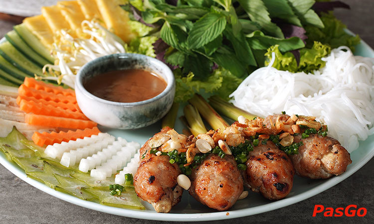 nha-hang-hoang-yen-cuisine-hai-ba-trung-slide-1