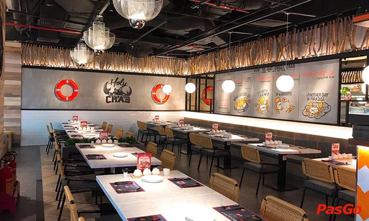nha-hang-holy-crab-vincom-metropolis-lieu-giai-12