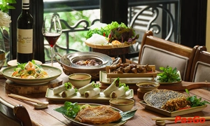 Nhà hàng Home Mộc Nguyễn Đình Chiểu Buffet món Việt 1