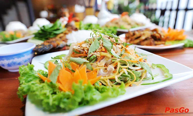 nha-hang-hong-tran-quan-ngoc-thuy-slide-7