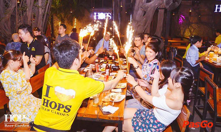 nha-hang-hops-beer-garden-nguyen-dinh-chieu-slide-12