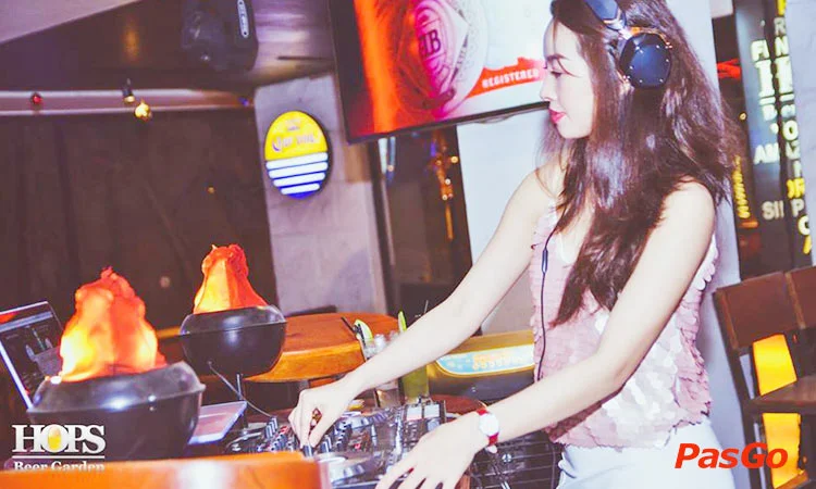 nha-hang-hops-beer-garden-nguyen-dinh-chieu-slide-9