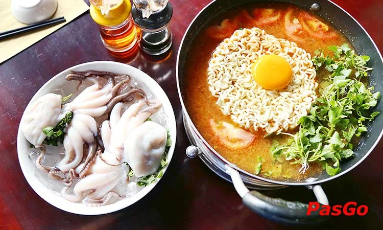 nha-hang-hotpot-runway-slide-4