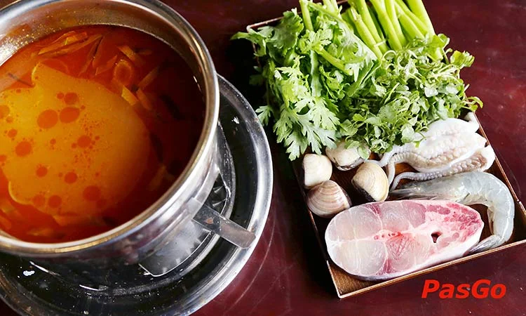 nha-hang-hotpot-runway-slide-5