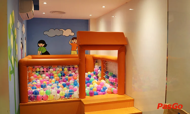 nha-hang-hotpot-story-nguyen-khanh-toan-slide-12