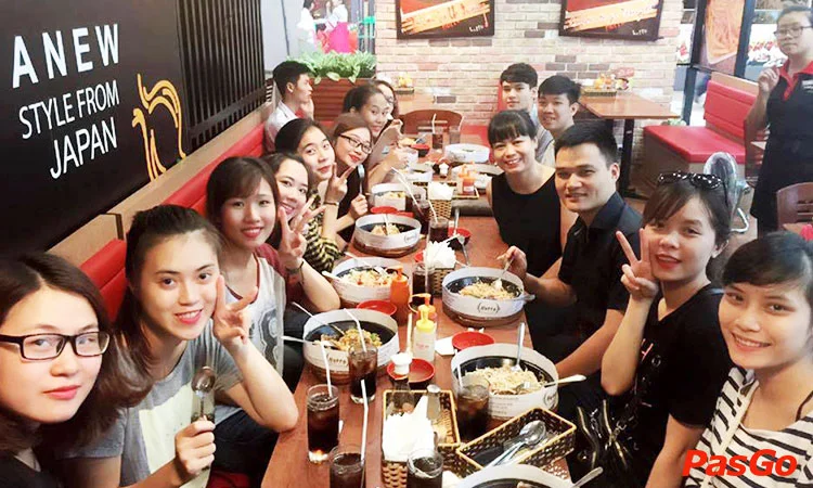 nha-hang-hotto-iph-xuan-thuy-12