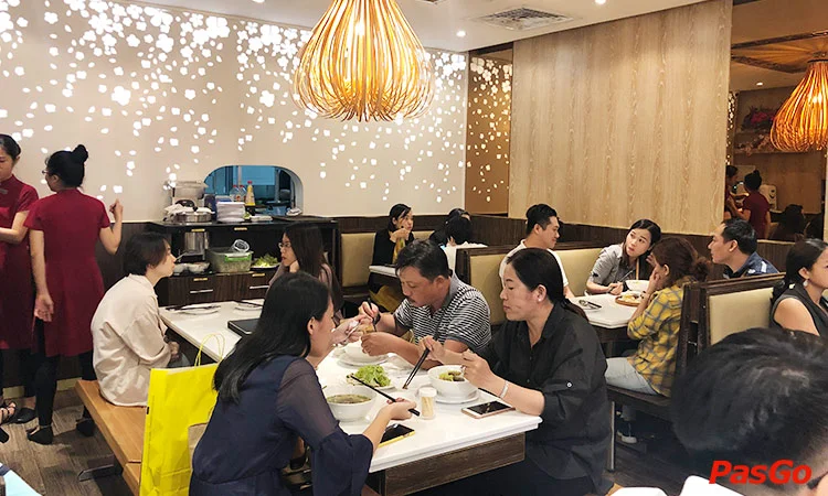 nha-hang-hue-delights-takashimaya-quan-1-11