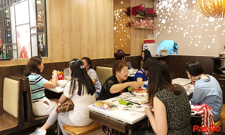 nha-hang-hue-delights-takashimaya-quan-1-12