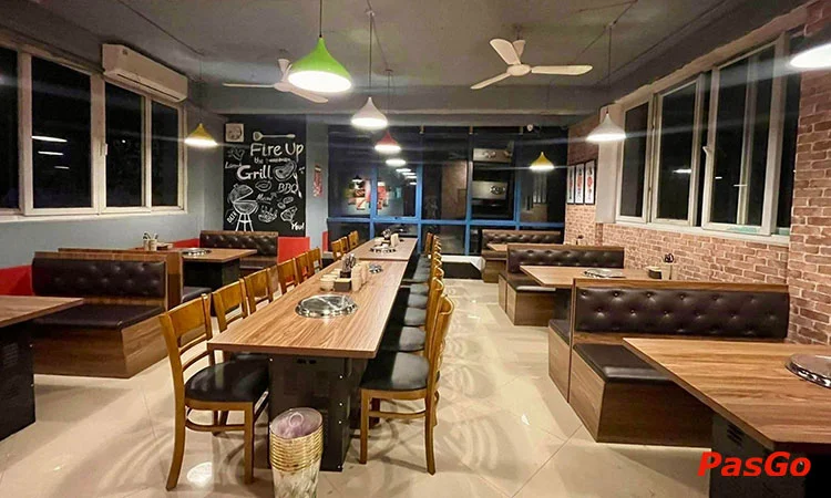 Nhà hàng Hugo BBQ Đê La Thành tiệc nướng không khói kiểu Hàn 11