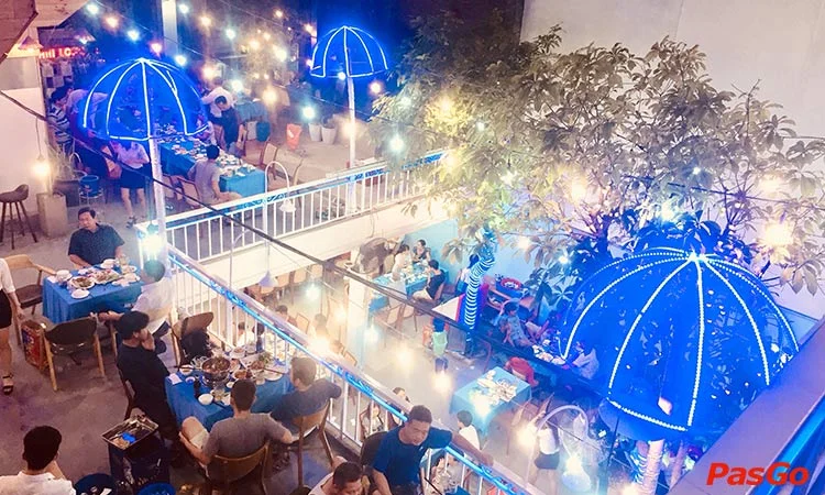 nha-hang-huong-bien-au-co-1