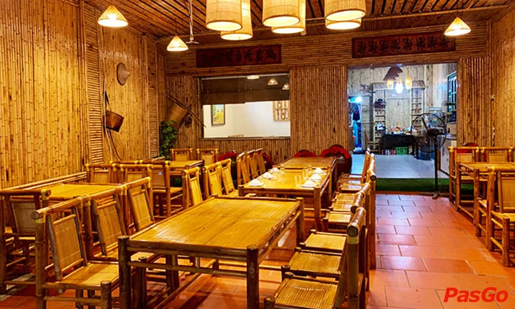 nha-hang-huong-que-nguyen-phong-sac-4