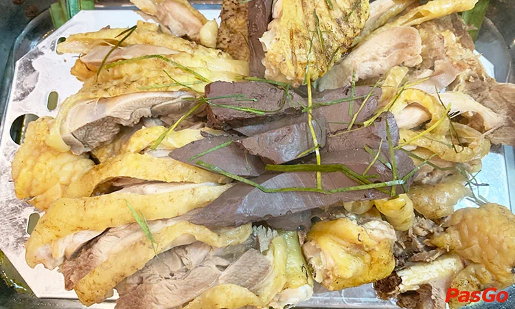 nha-hang-huong-que-nguyen-phong-sac-6