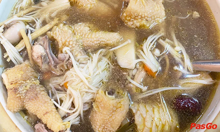 nha-hang-huong-que-nguyen-phong-sac-7