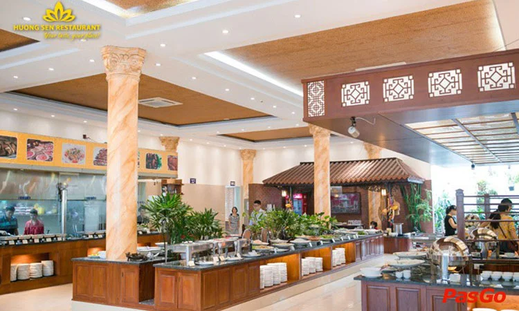 nha-hang-huong-sen-mieu-dam-10