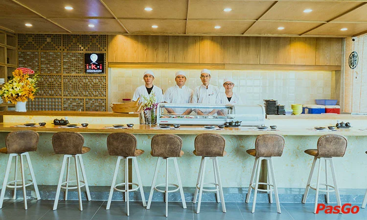 nha-hang-iki-sushi-nguyen-co-thach-11