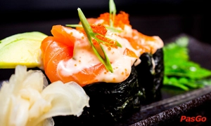 nha-hang-iki-sushi-nguyen-co-thach-3