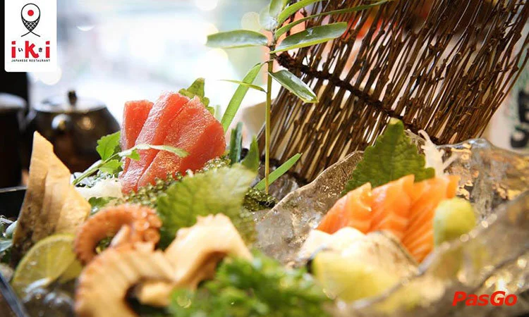 nha-hang-iki-sushi-nguyen-co-thach-4