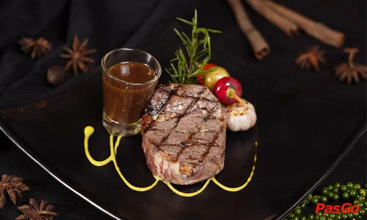 nhà hàng hầm rượu IL Vino chuyên rượu vang và món á âu 10