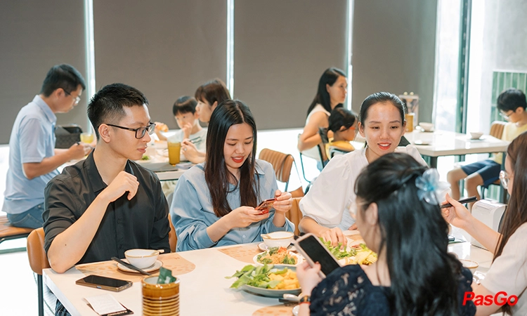 nha-hang-kampong-chicken-ngoai-giao-doan-16