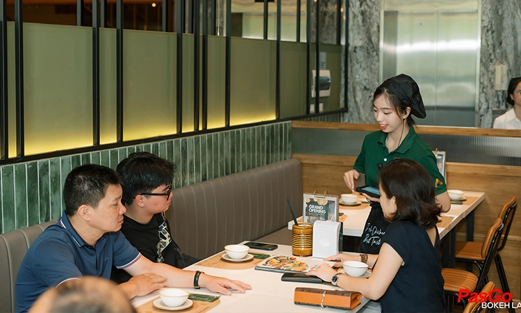 nha-hang-kampong-chicken-ngoai-giao-doan-15