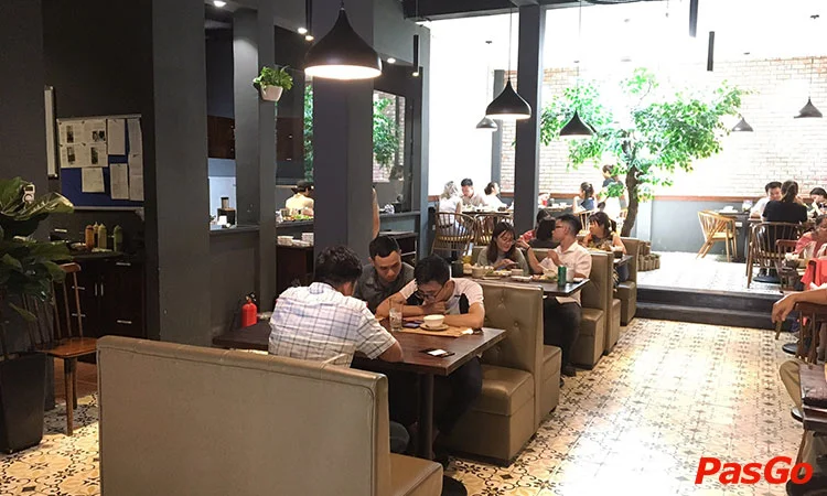 nha-hang-kampong-chicken-house-pham-ngoc-thach-11