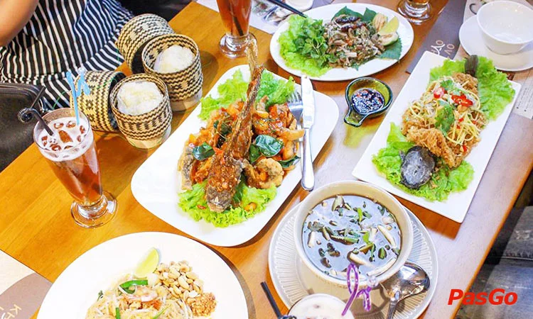 nha-hang-khao-lao-crescent-mall-3