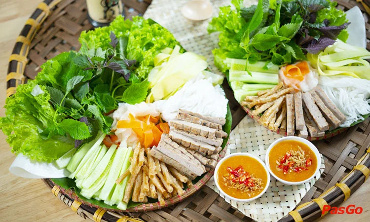 nha-hang-kien-huong-rung-dich-vong-hau-5