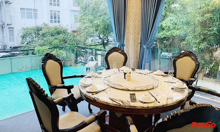 nha-hang-kien-huong-rung-dich-vong-hau-8