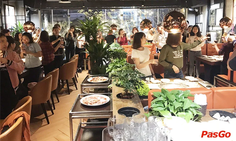 nha-hang-king-bbq-buffet-discovery-complex-cau-giay-10