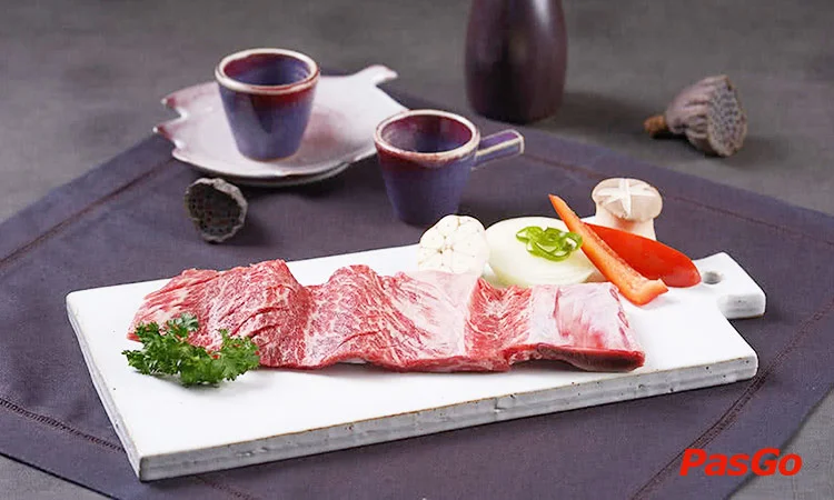 nha-hang-king-bbq-buffet-discovery-complex-cau-giay-2