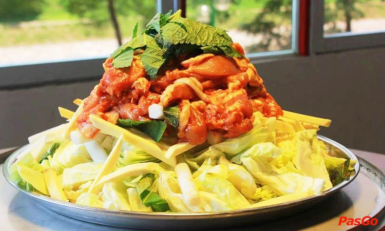 nha-hang-king-dakgalbi-nguyen-van-linh-2