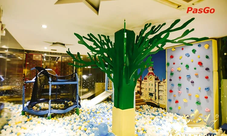 nha-hang-kingdom-bbq-le-van-sy-slide-11