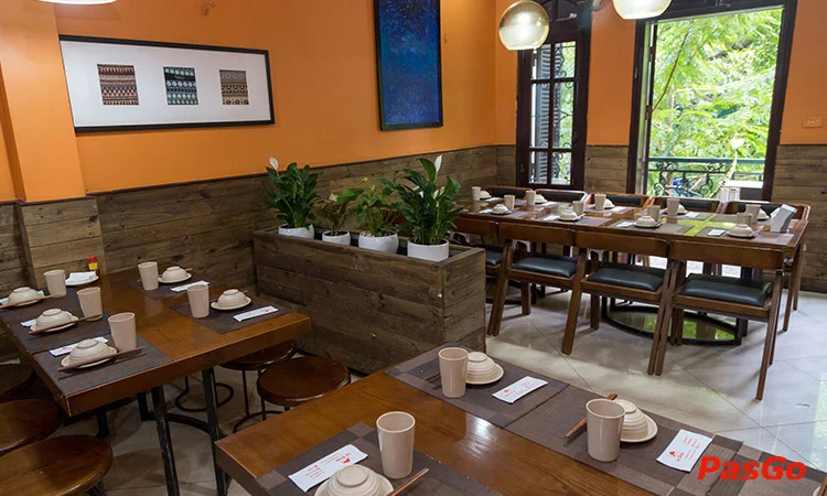 nha-hang-la-quan-hang-luoc-slide-12