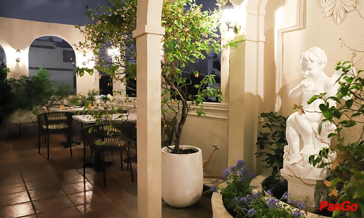 nha-hang-la-yves-tran-quang-dieu-12