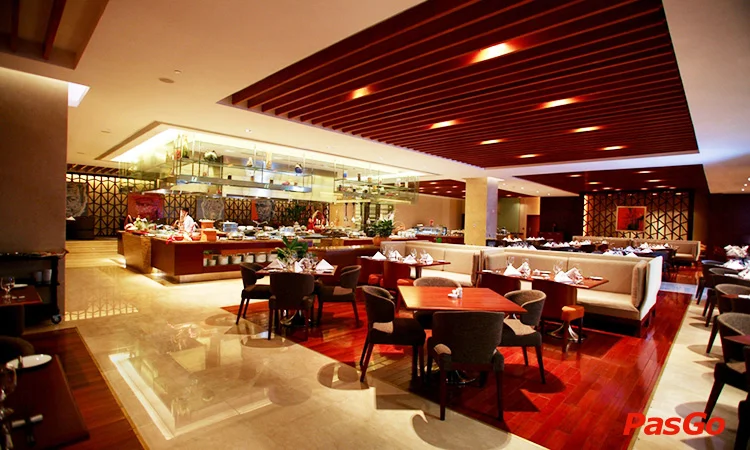 nha-hang-lackah-crowne-plaza-le-duc-tho-12