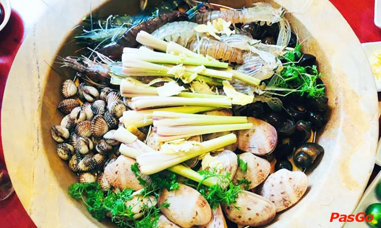 nha-hang-lam-huyen-dac-san-lau-hoi-noi-da-4