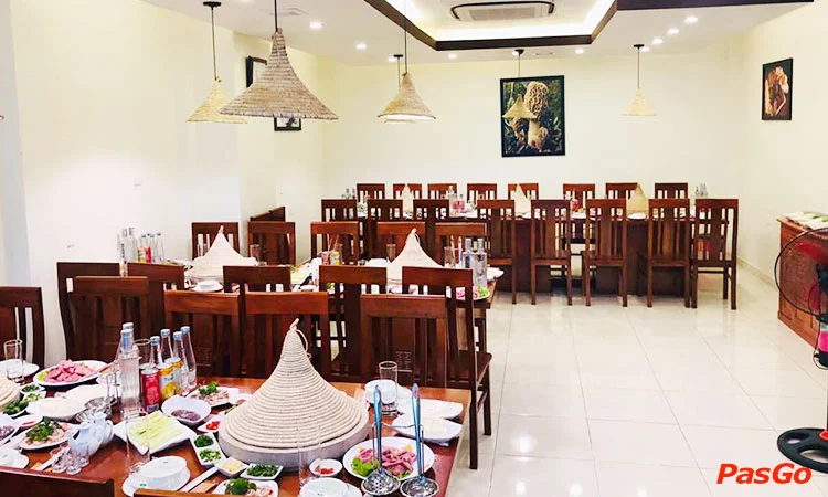 nha-hang-lam-huyen-dac-san-lau-hoi-noi-da-9