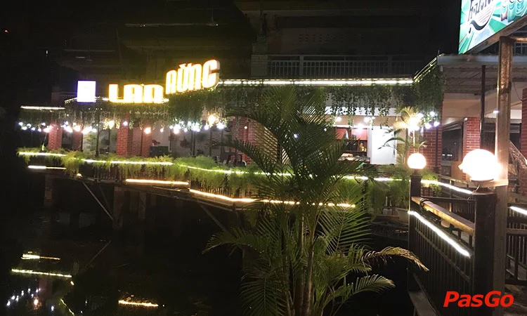 nha-hang-lan-rung-ha-huy-tap-11