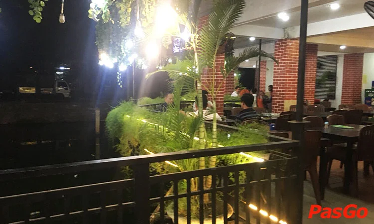 nha-hang-lan-rung-ha-huy-tap-12