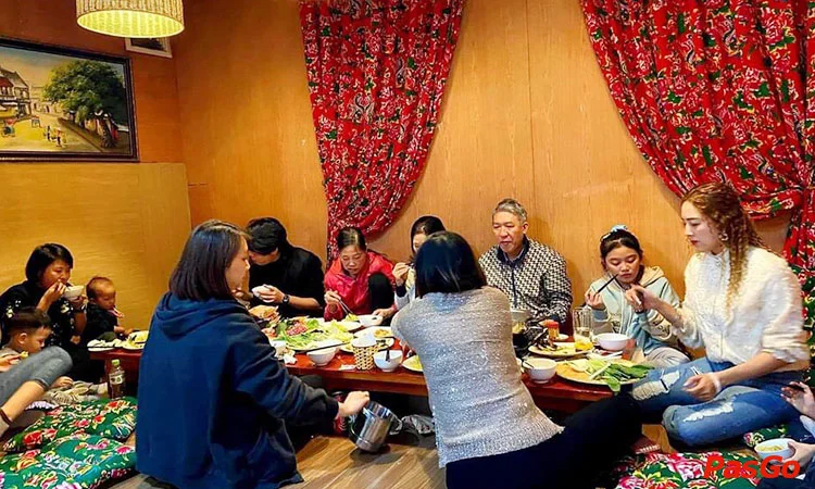 nha-hang-lau-ba-thuy-lac-long-quan-12