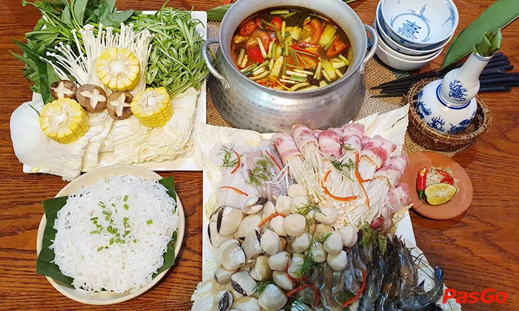 nha-hang-lau-ba-thuy-lac-long-quan-3