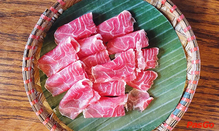 nha-hang-lau-ba-thuy-lac-long-quan-5