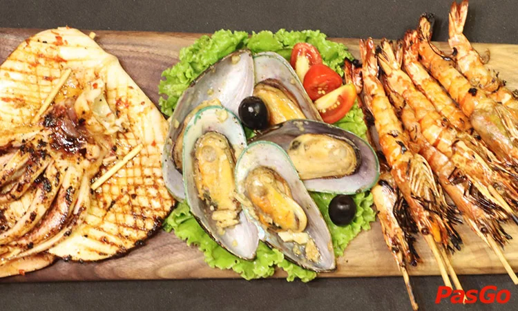 nha-hang-lau-ba-thuy-ngoai-giao-doan-7