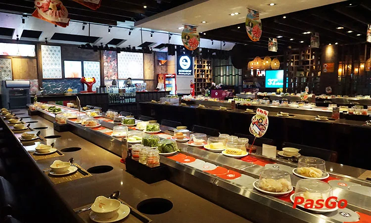 nha-hang-lau-bang-chuyen-kichi-kichi-san-bay-tan-son-nhat-11